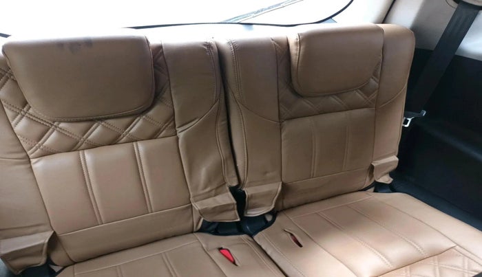 2019 Mahindra XUV500 W9, Diesel, Manual, 1,03,024 km, interior