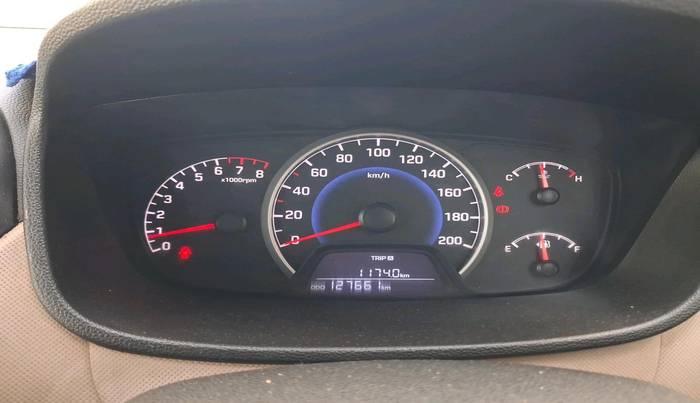 2017 Hyundai Grand i10 MAGNA 1.2 KAPPA VTVT, Petrol, Manual, 1,27,661 km, interior