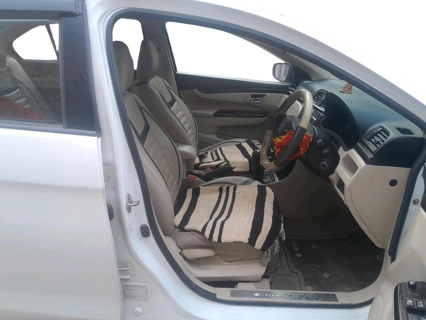 2015 Maruti Ciaz VDI SHVS, Diesel, Manual, 28,463 km, interior