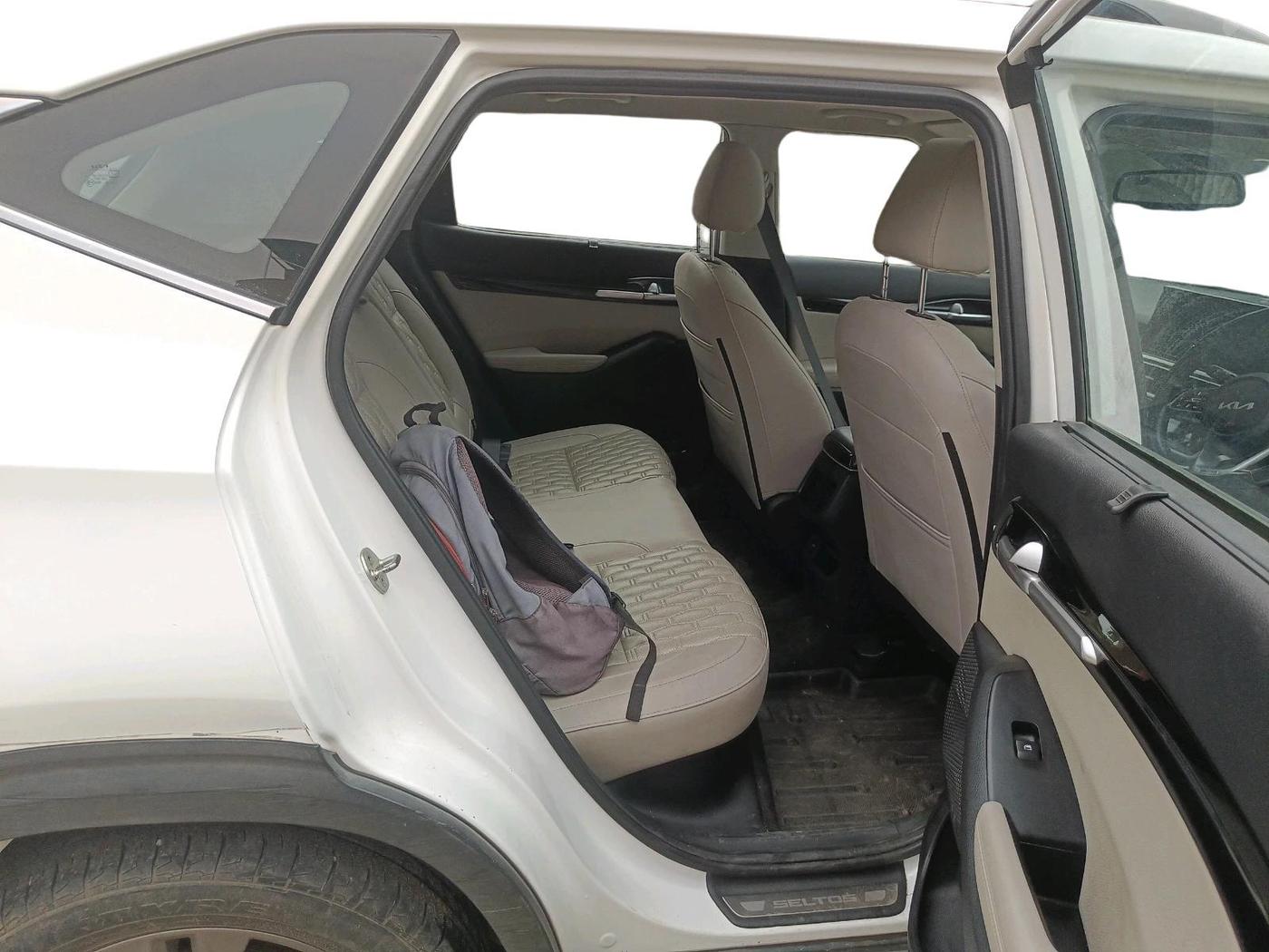 2022 KIA SELTOS  HTX IVT G, Petrol, Automatic, 60,140 km, interior