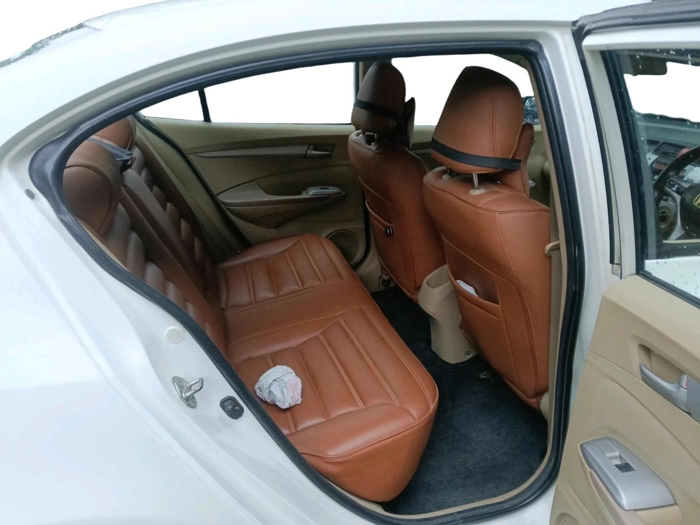 2011 Honda City 1.5L I-VTEC V AT, Petrol, Automatic, 1,06,729 km, interior