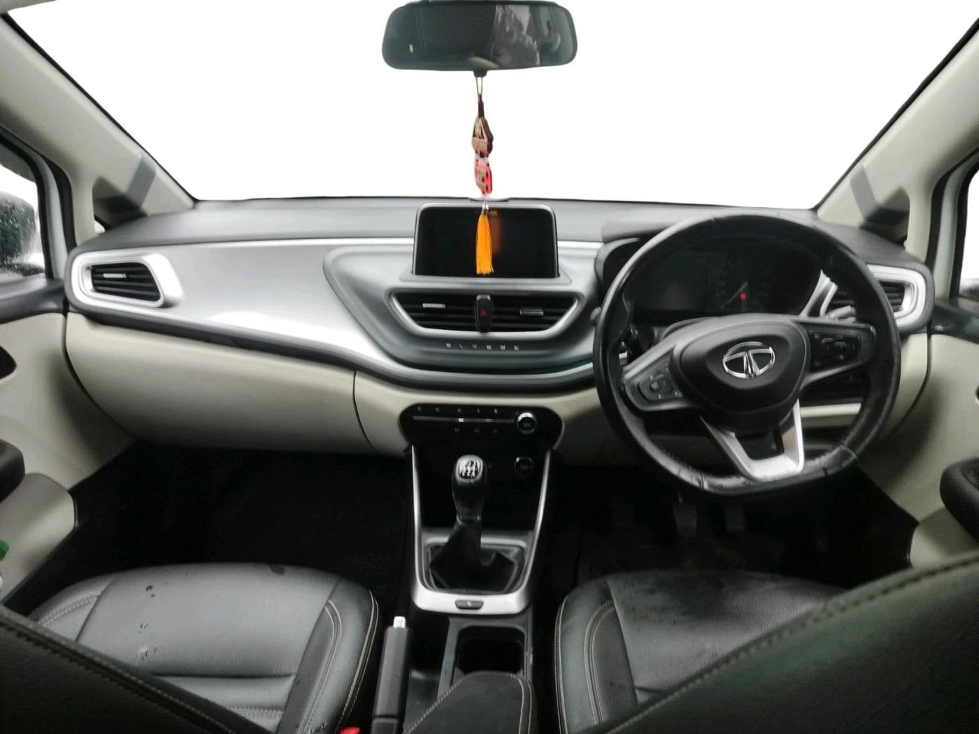 2021 Tata ALTROZ XZ PETROL, Petrol, Manual, 33,436 km, interior
