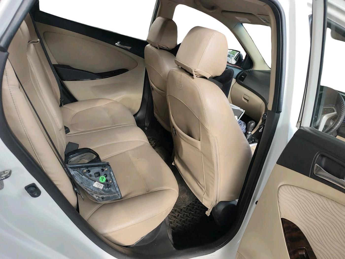 2013 Hyundai Verna FLUIDIC 1.6 VTVT SX, Petrol, Manual, 91,956 km, interior