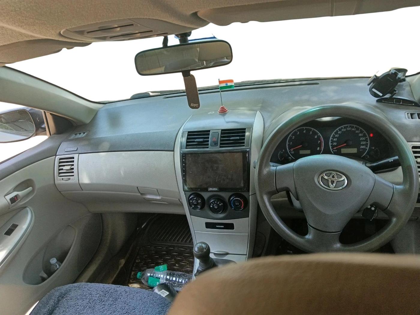 2011 Toyota Corolla Altis J PETROL, CNG, Manual, 1,43,079 km, interior