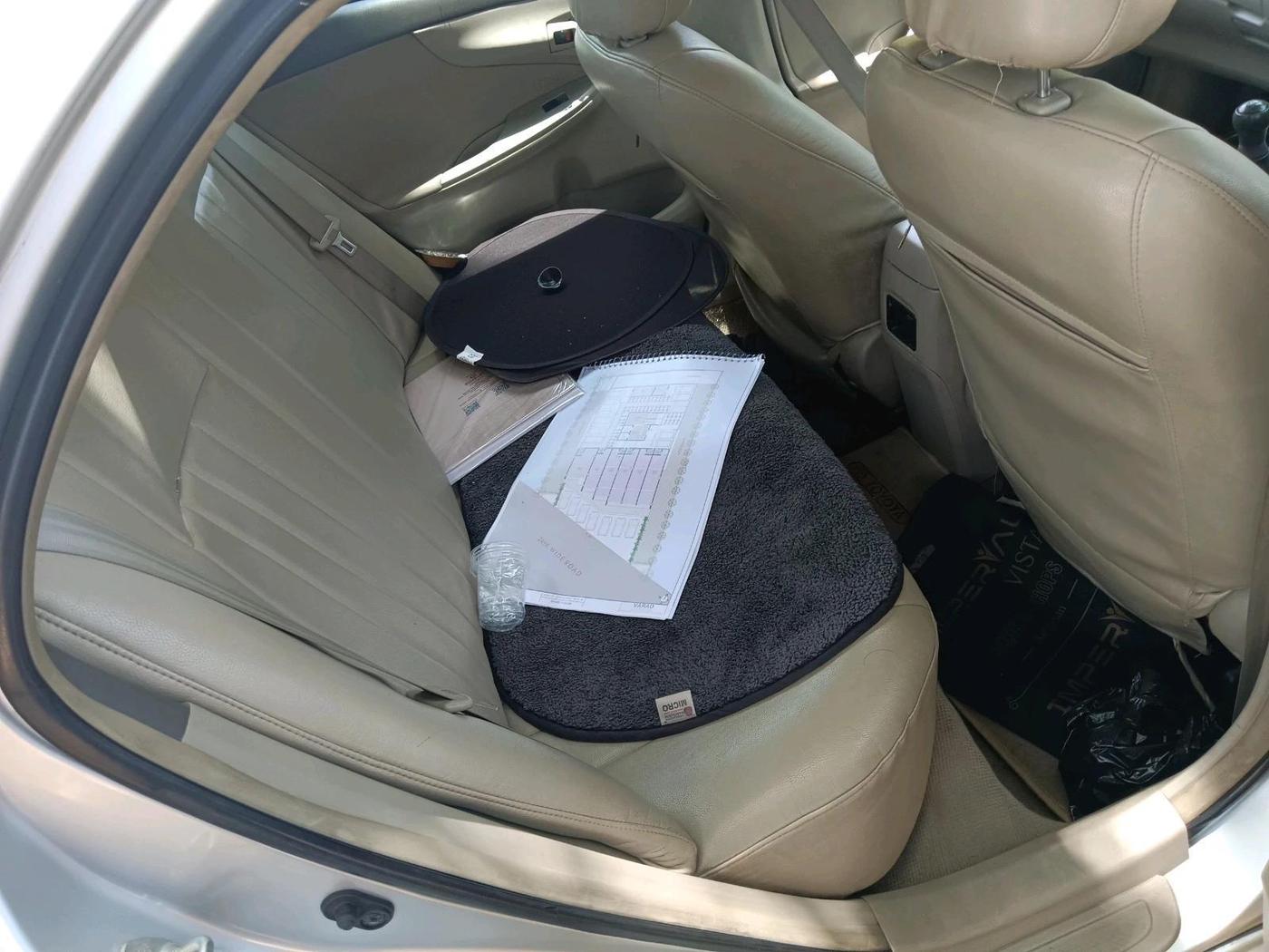 2011 Toyota Corolla Altis J PETROL, CNG, Manual, 1,43,079 km, interior
