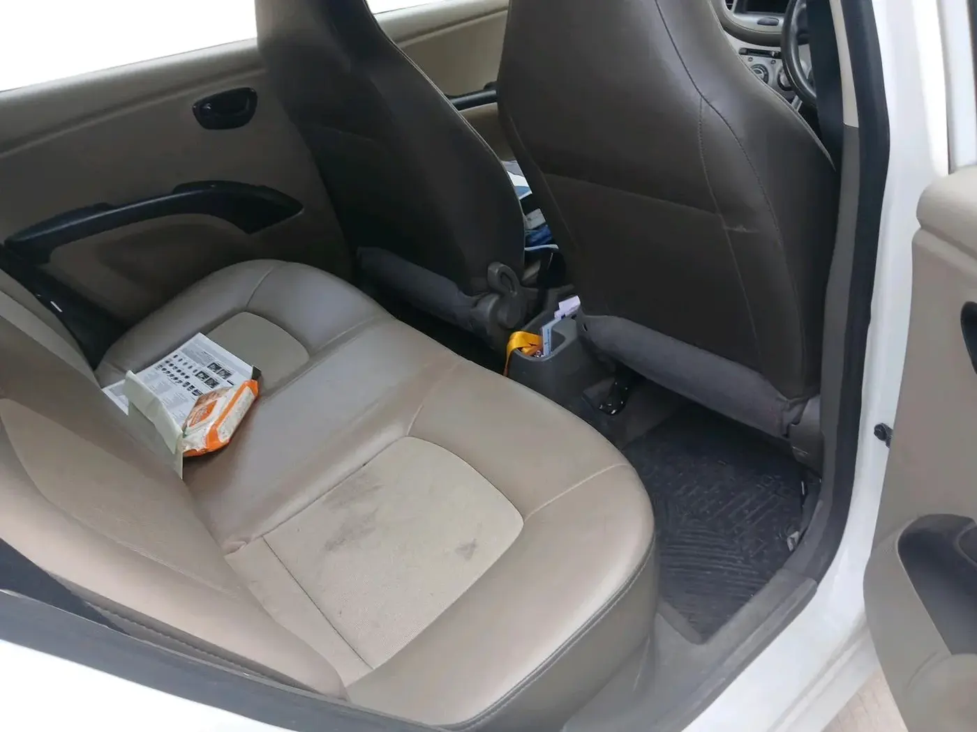 2014 Hyundai i10 MAGNA 1.1, Petrol, Manual, 1,54,625 km, interior