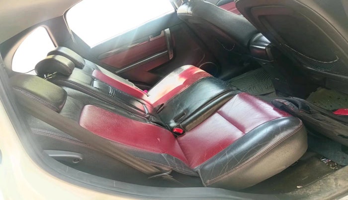 2011 Chevrolet Captiva XTREME, Diesel, Manual, 1,22,657 km, interior