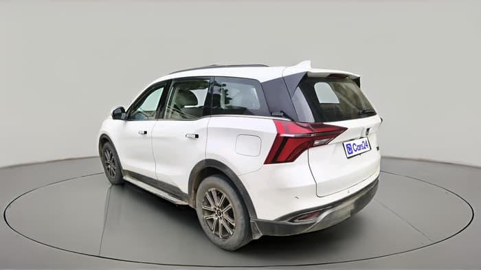 2024 Mahindra XUV700 AX 7 LUXURY D AT 7 STR, Diesel, Automatic, 69,445 km, exterior