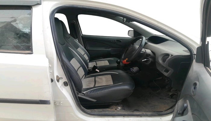 2014 Toyota Etios G, CNG, Manual, 67,159 km, interior