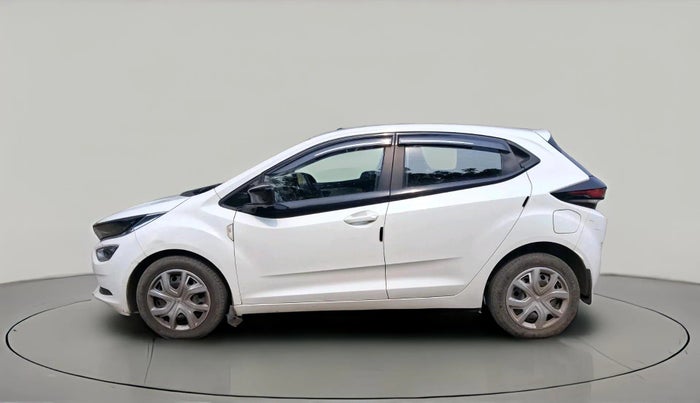 2023 Tata ALTROZ XT DIESEL, Diesel, Manual, 43,000 km, exterior