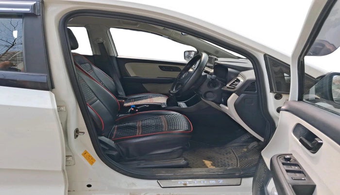 2023 Tata ALTROZ XT DIESEL, Diesel, Manual, 43,000 km, interior