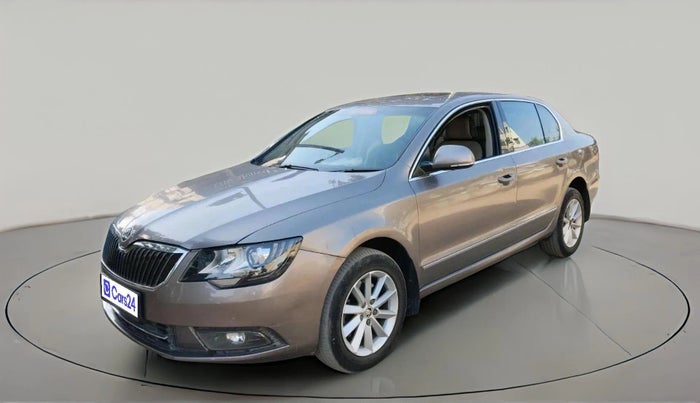 2014 Skoda Superb ELEGANCE 2.0 TDI CR AT, Diesel, Automatic, 1,22,522 km, exterior