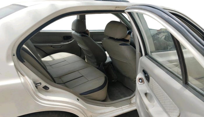 2013 Hyundai Accent GLE, CNG, Manual, 54,999 km, interior
