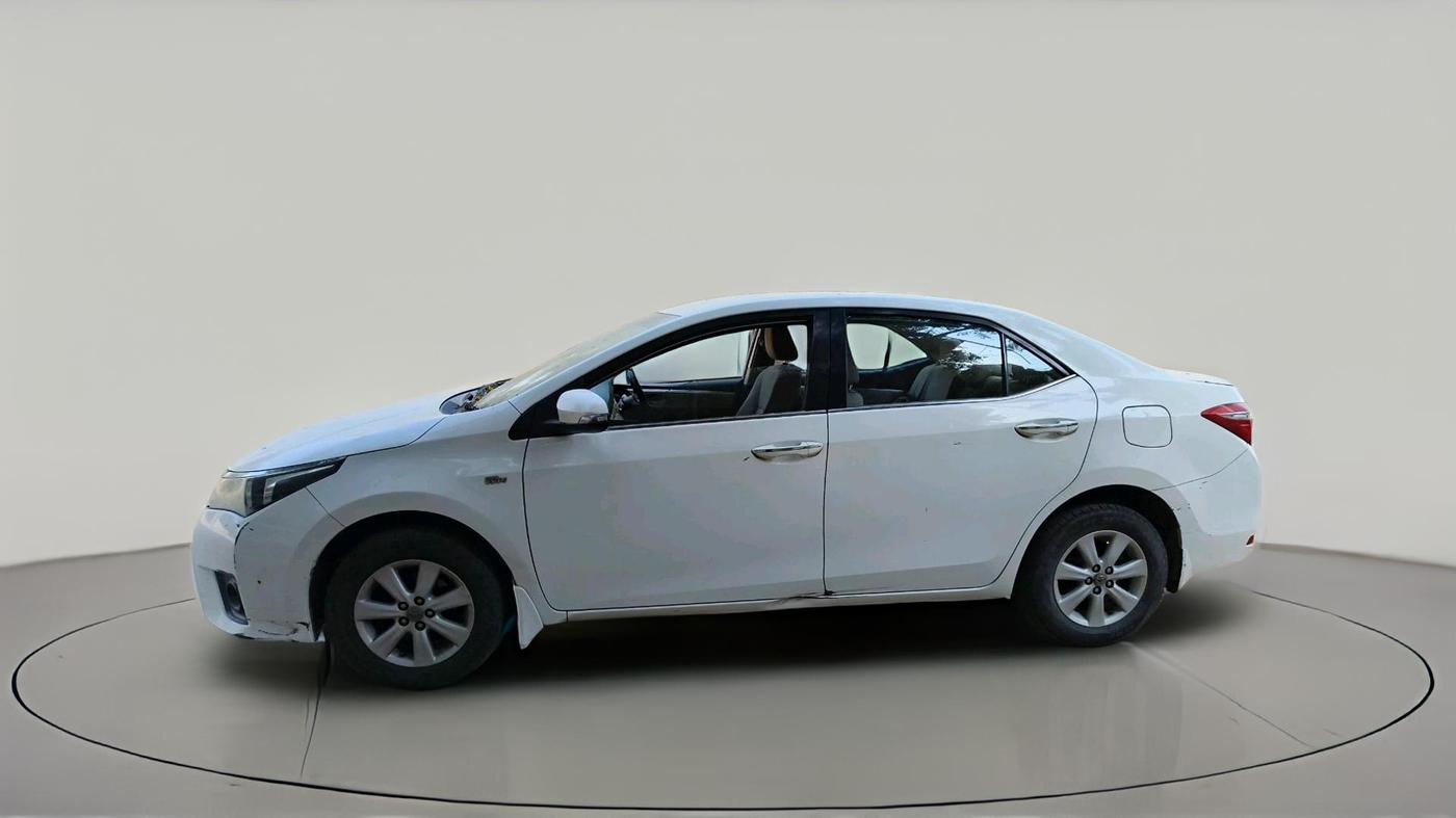 2014 Toyota Corolla petrol, Petrol, Automatic, 1,12,069 km, exterior