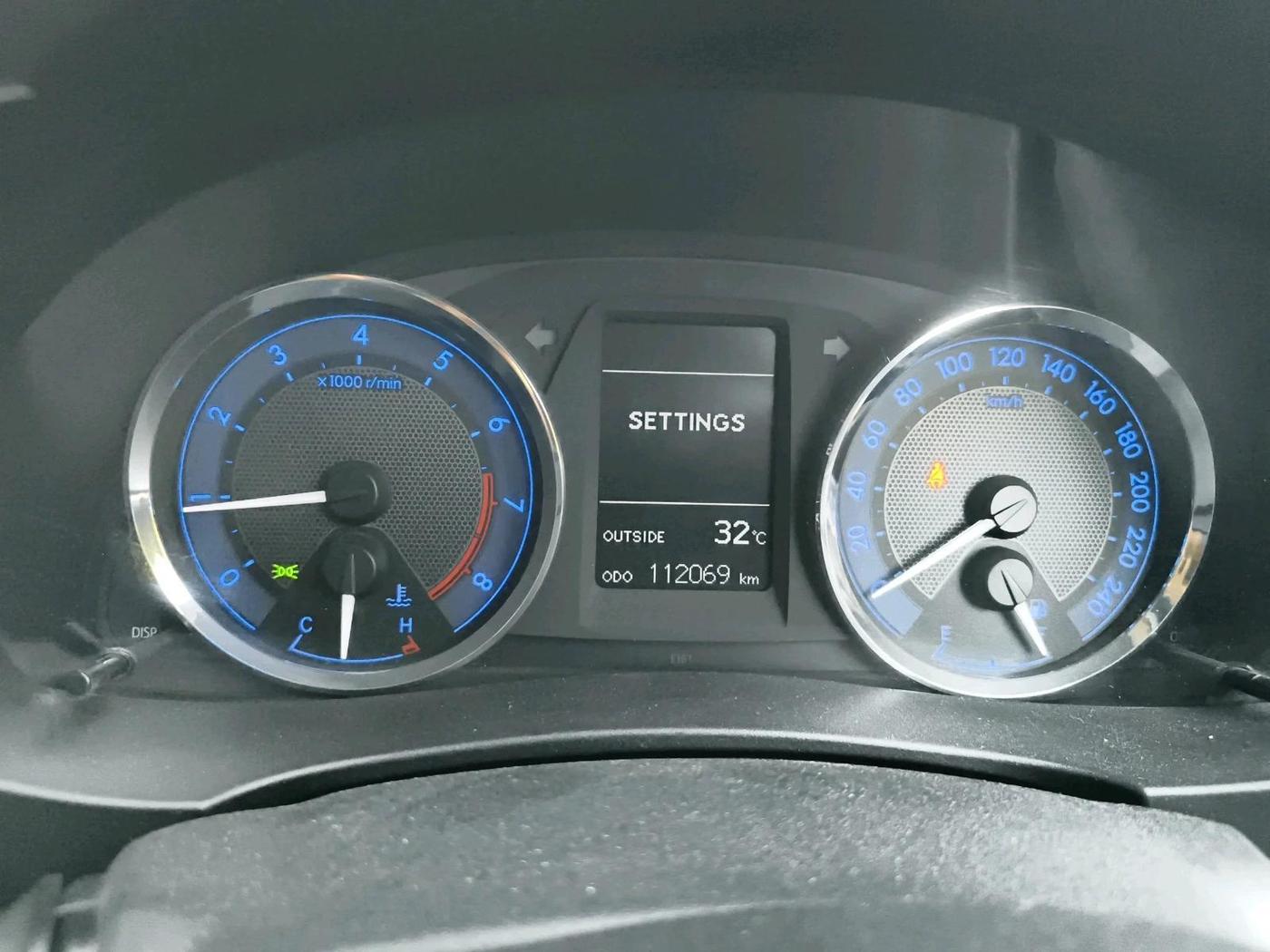 2014 Toyota Corolla petrol, Petrol, Automatic, 1,12,069 km, interior