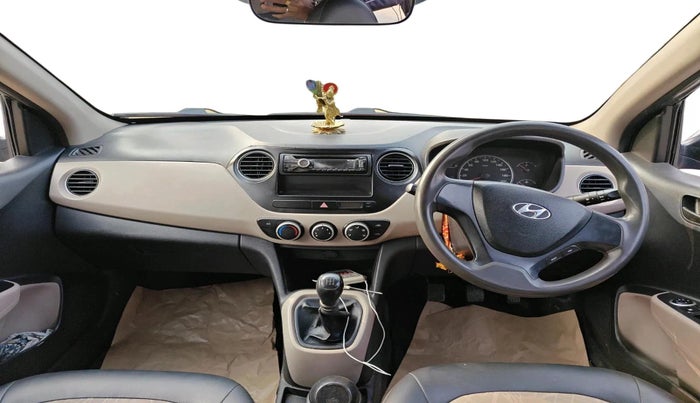 2013 Hyundai Grand i10 MAGNA 1.2 KAPPA VTVT, Petrol, Manual, 1,14,121 km, interior