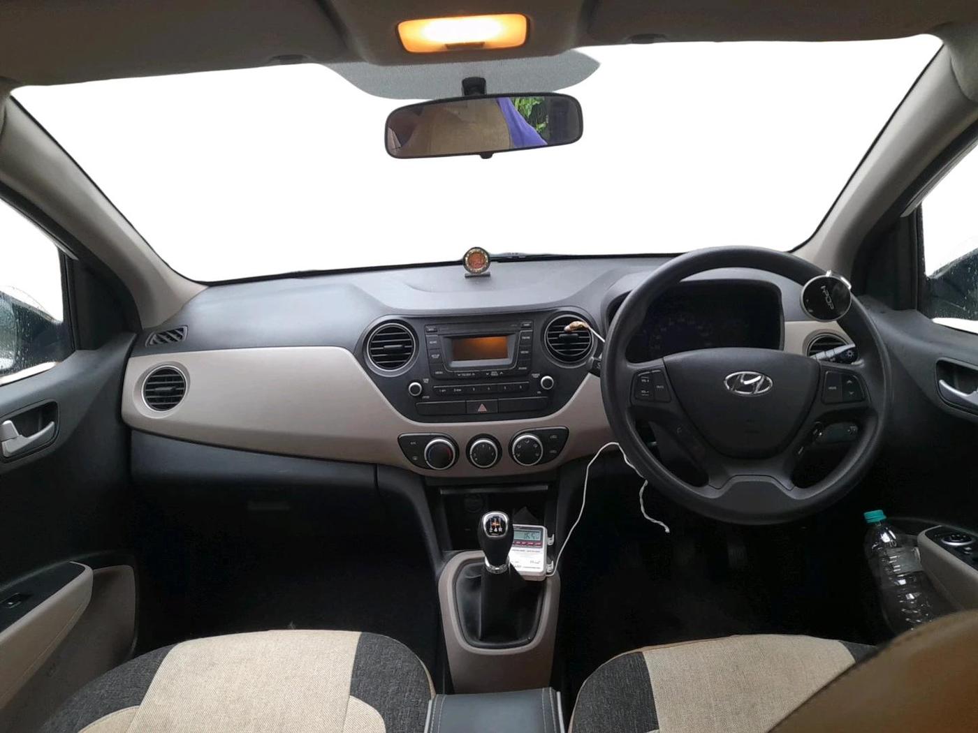 2016 Hyundai Xcent S 1.2, Petrol, Manual, 53,203 km, interior