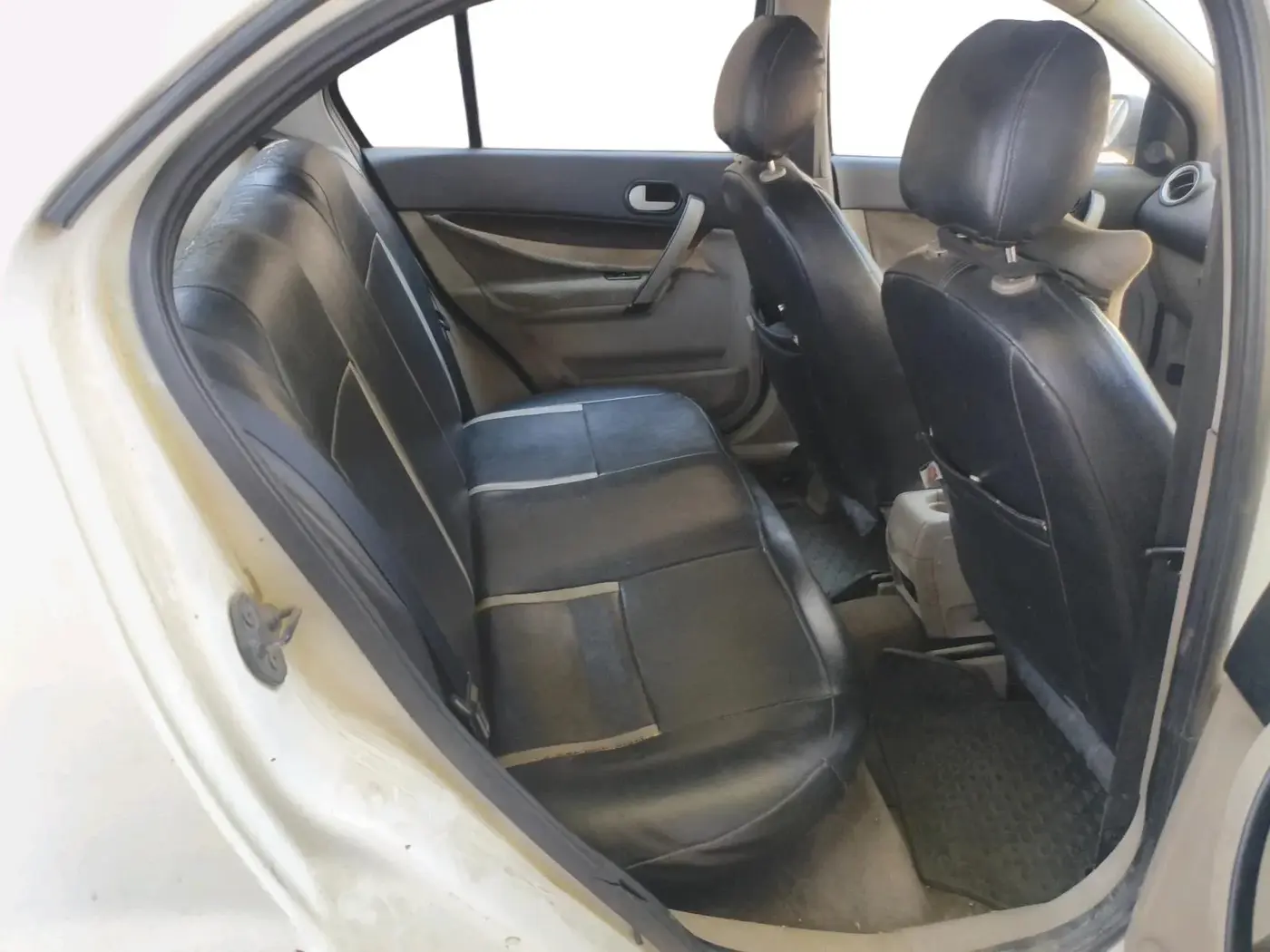 2011 Ford Fiesta EXI 1.4 DIESEL, Diesel, Manual, 1,66,032 km, interior
