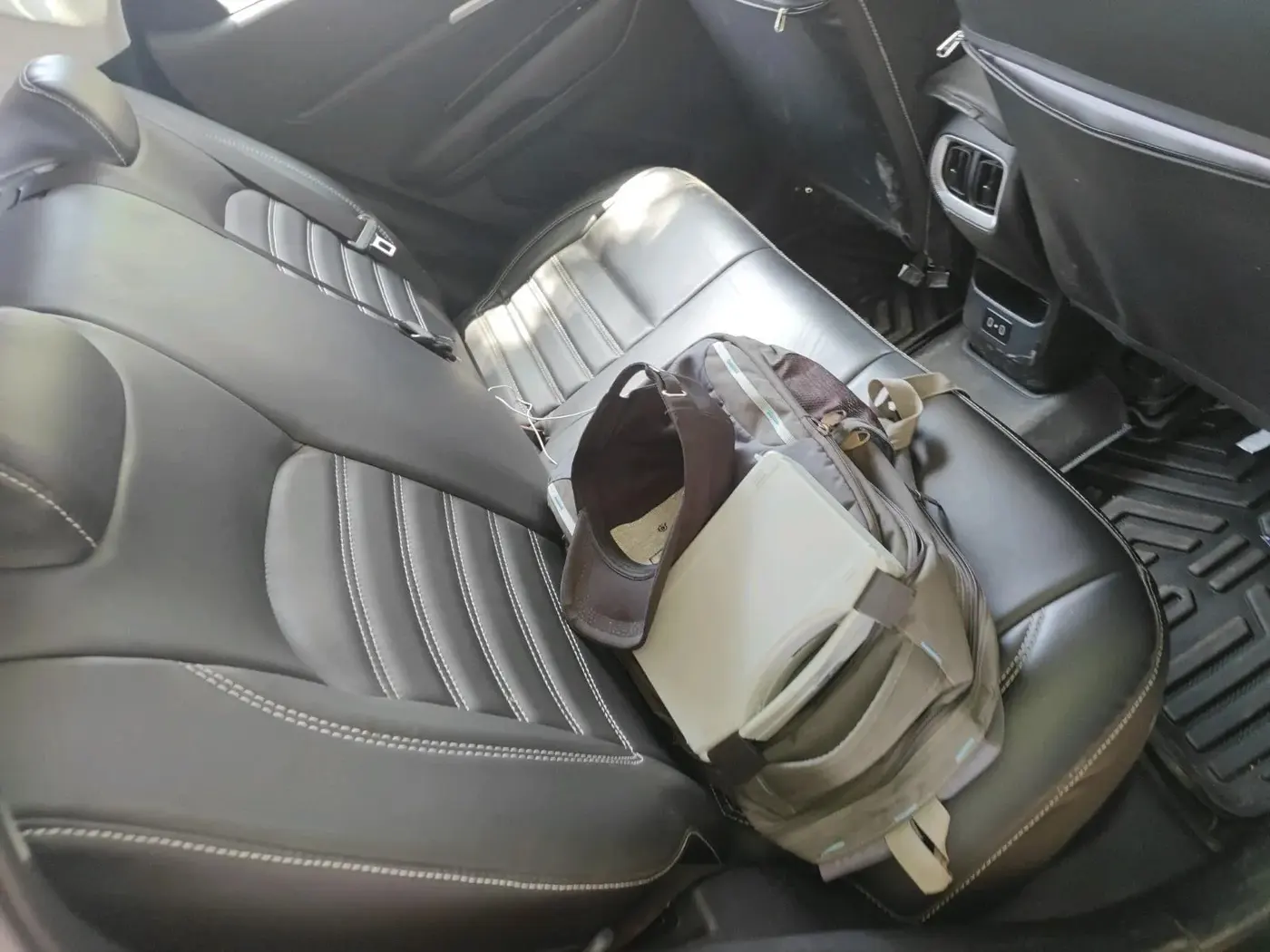 2024 KIA SONET HTK (O) 1.2 Petrol MT, Petrol, Manual, 13,746 km, interior