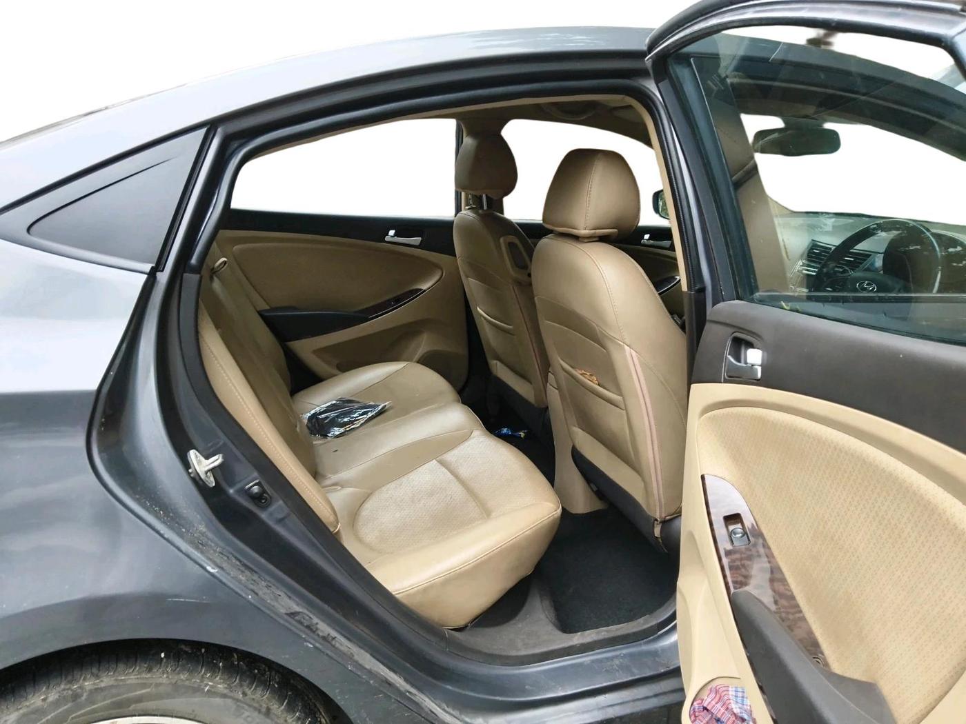 2015 Hyundai Verna FLUIDIC 1.6 VTVT SX, Petrol, Manual, 60,024 km, interior