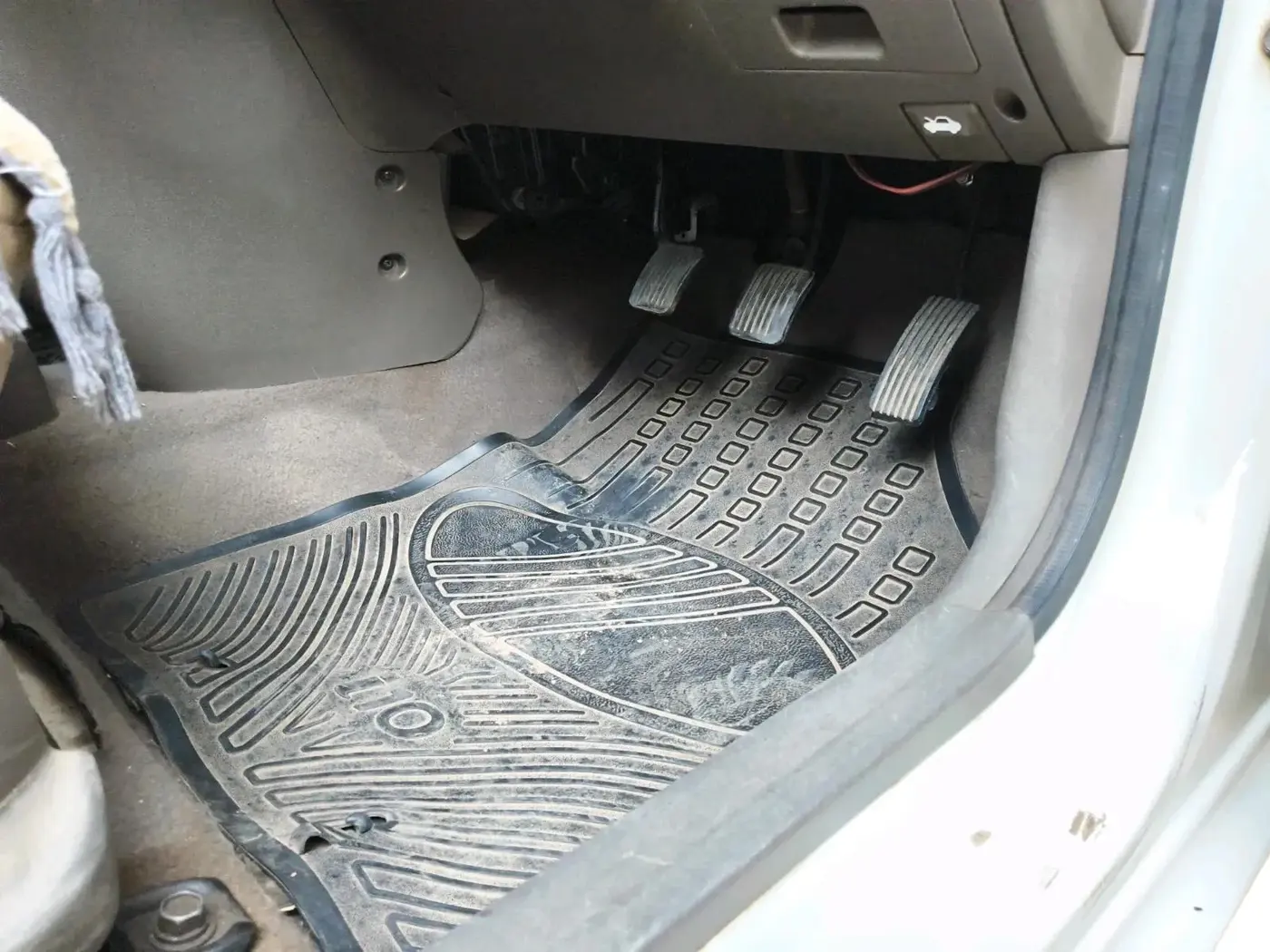 2014 Hyundai i10 MAGNA 1.1, CNG, Manual, 82,310 km, interior