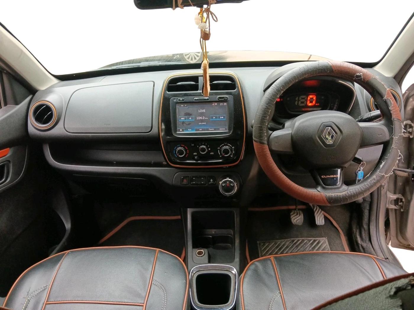 2018 Renault Kwid RXT 1.0 AMT, Petrol, Automatic, 76,095 km, interior