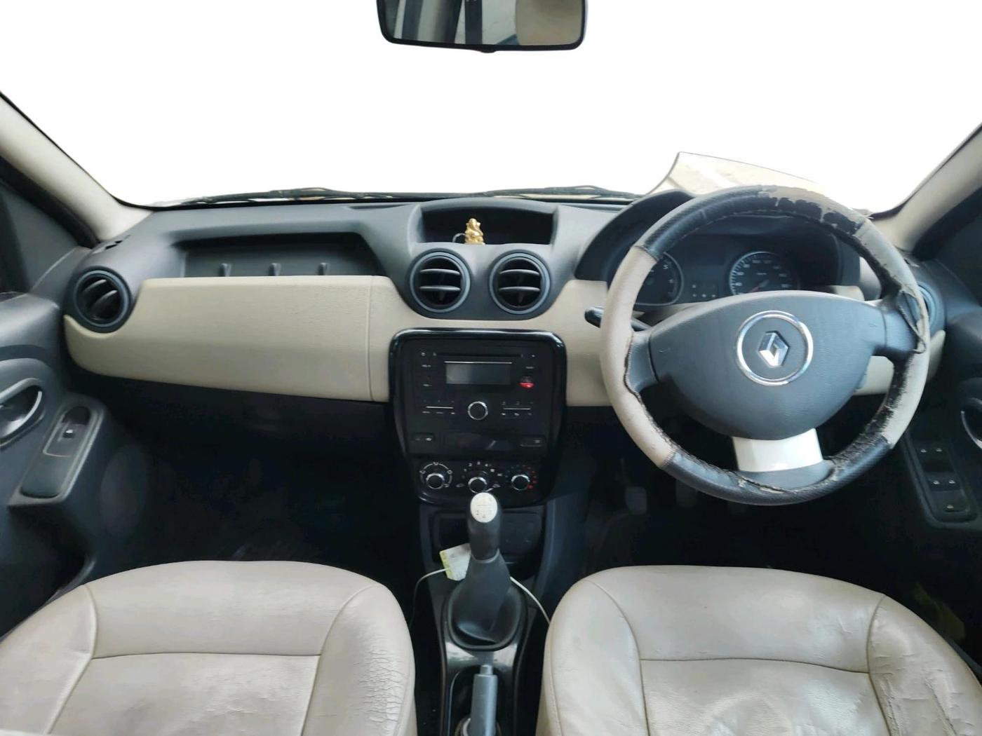 2013 Renault Duster 85 PS RXL DIESEL, Diesel, Manual, 1,47,360 km, interior