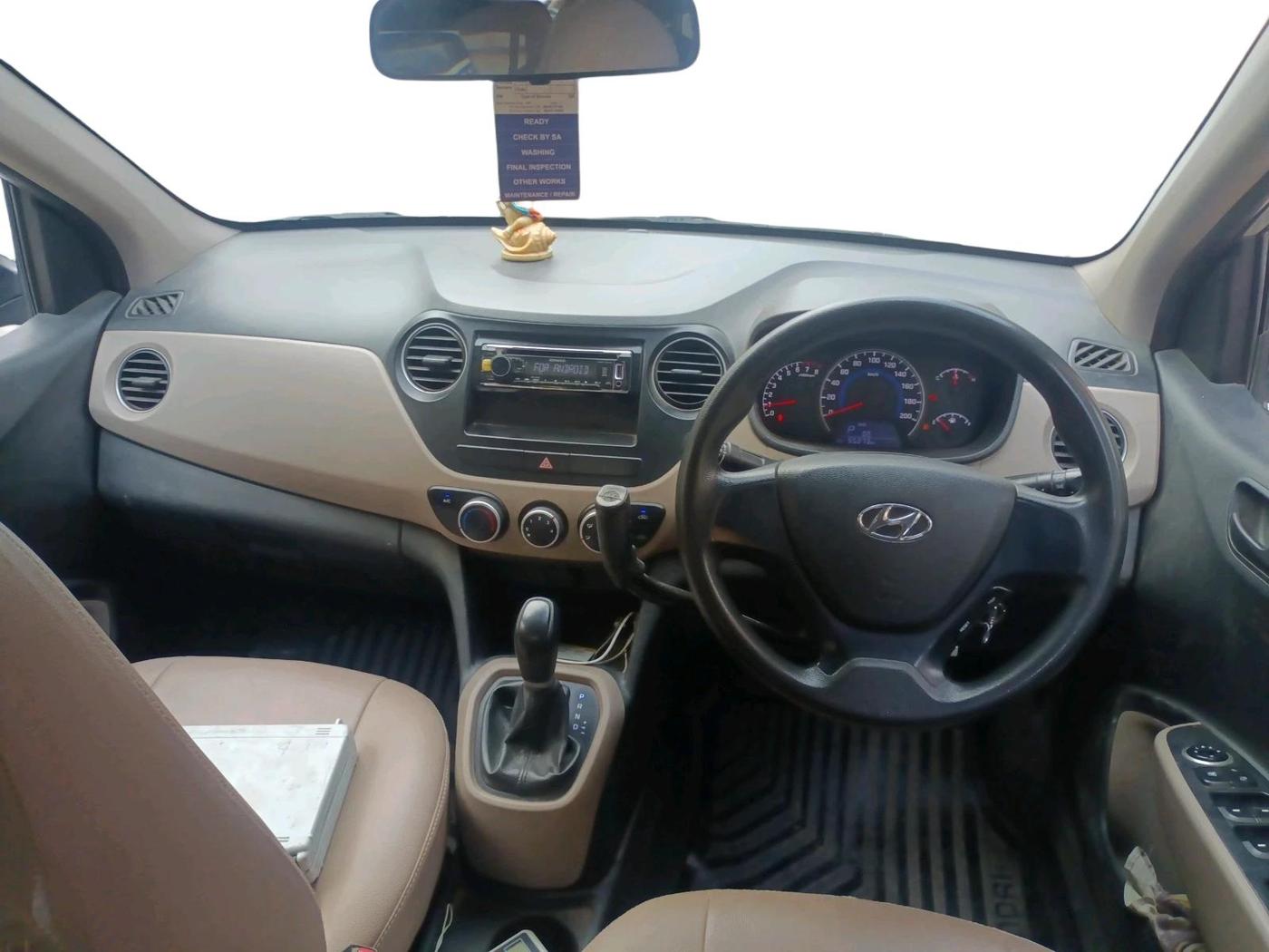 2017 Hyundai Grand i10 MAGNA AT 1.2 KAPPA VTVT, Petrol, Automatic, 65,273 km, interior