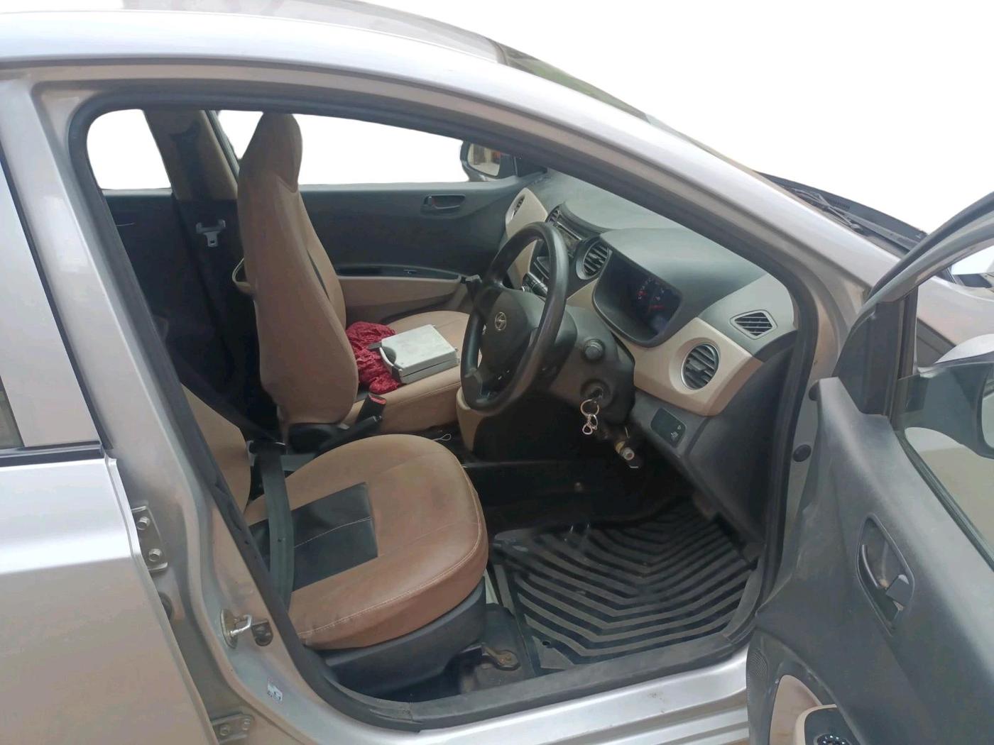 2017 Hyundai Grand i10 MAGNA AT 1.2 KAPPA VTVT, Petrol, Automatic, 65,273 km, interior