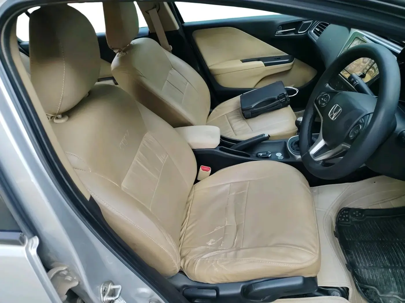 2017 Honda City 1.5L I-VTEC V MT, Petrol, Manual, 69,189 km, interior