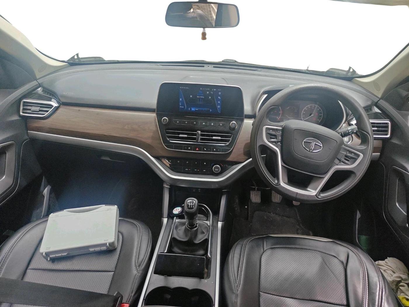 2021 Tata Harrier XT 2.0L KRYOTEC, Diesel, Manual, 82,032 km, interior