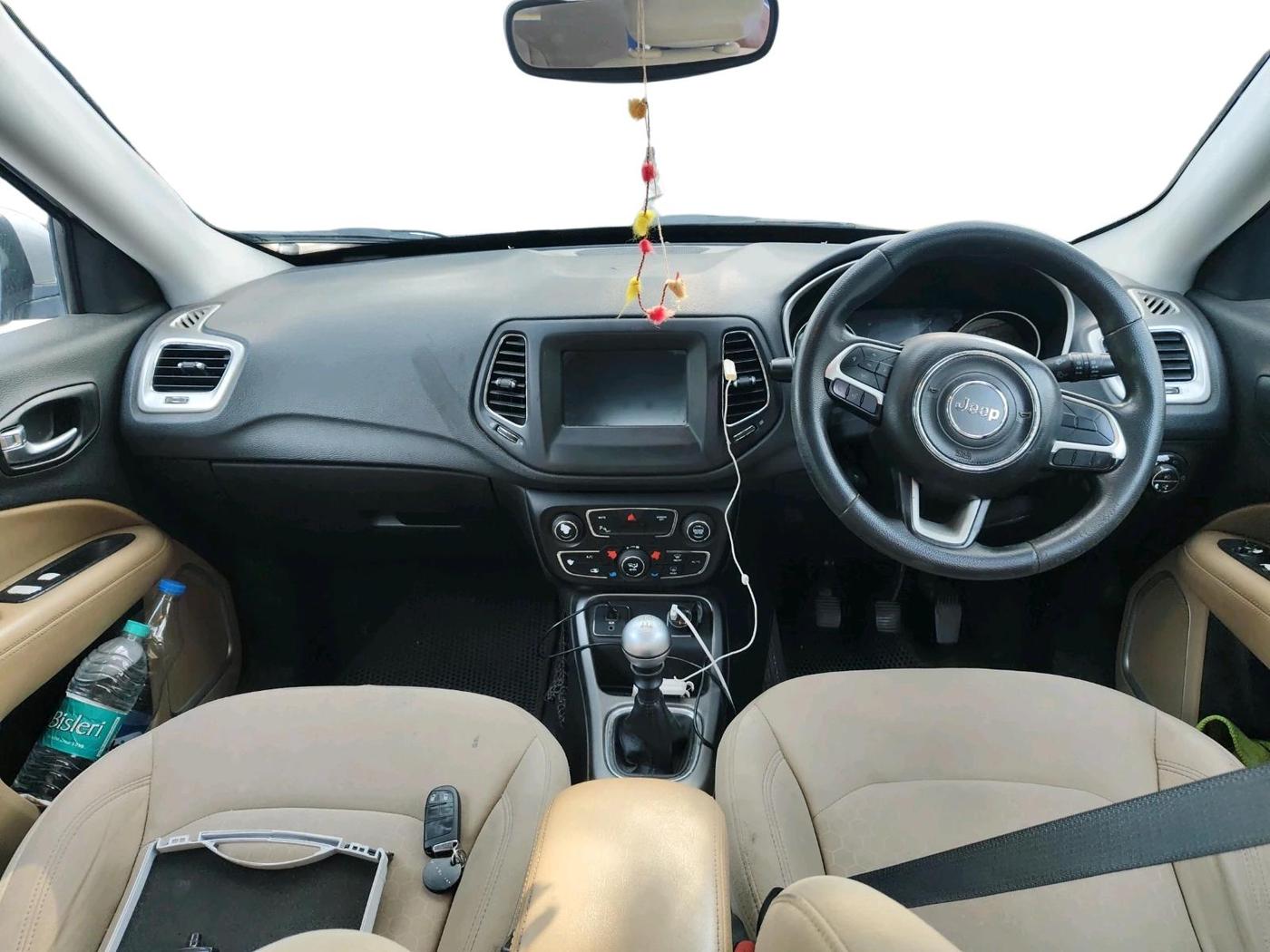 2017 Jeep Compass LONGITUDE (O) 2.0 DIESEL, Diesel, Manual, 2,08,791 km, interior