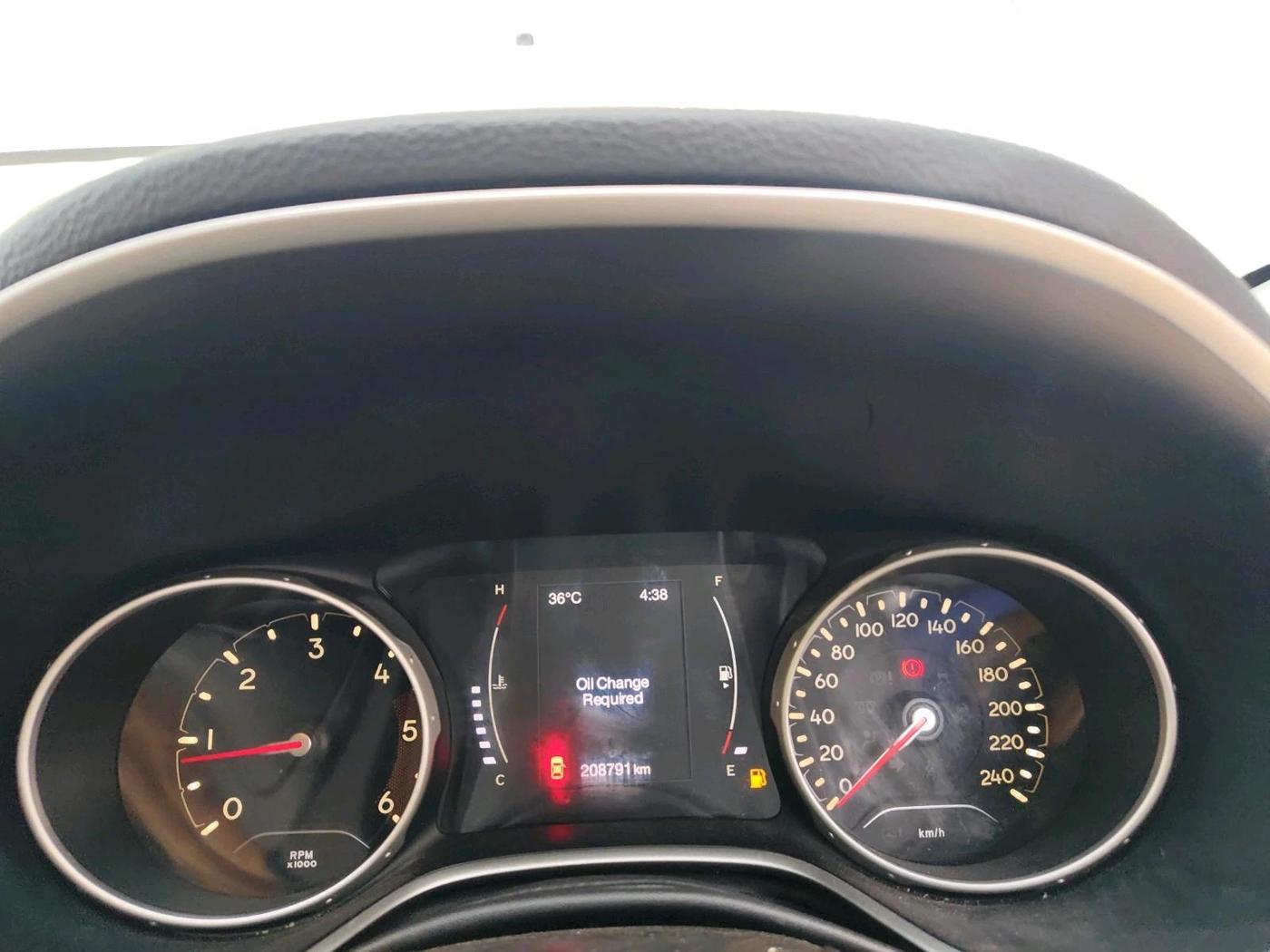 2017 Jeep Compass LONGITUDE (O) 2.0 DIESEL, Diesel, Manual, 2,08,791 km, interior