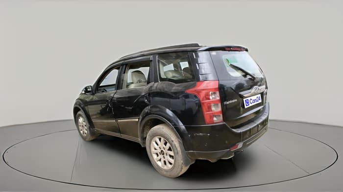 2016 Mahindra XUV500 W8, Diesel, Manual, 1,67,768 km, exterior