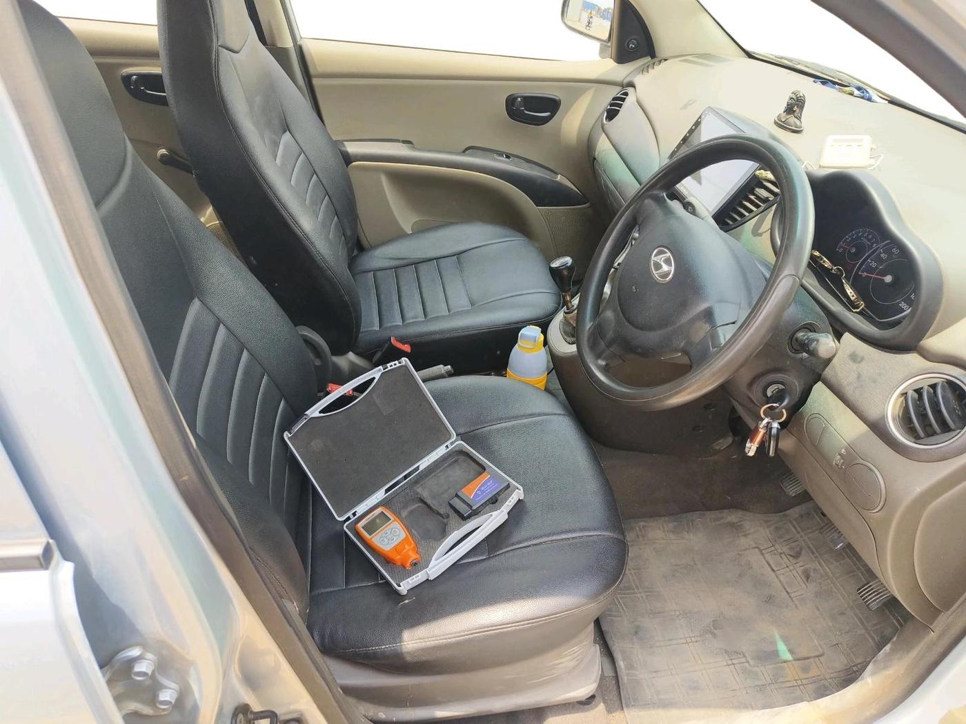 2012 Hyundai i10 ERA 1.1, Petrol, Manual, 60,122 km, interior