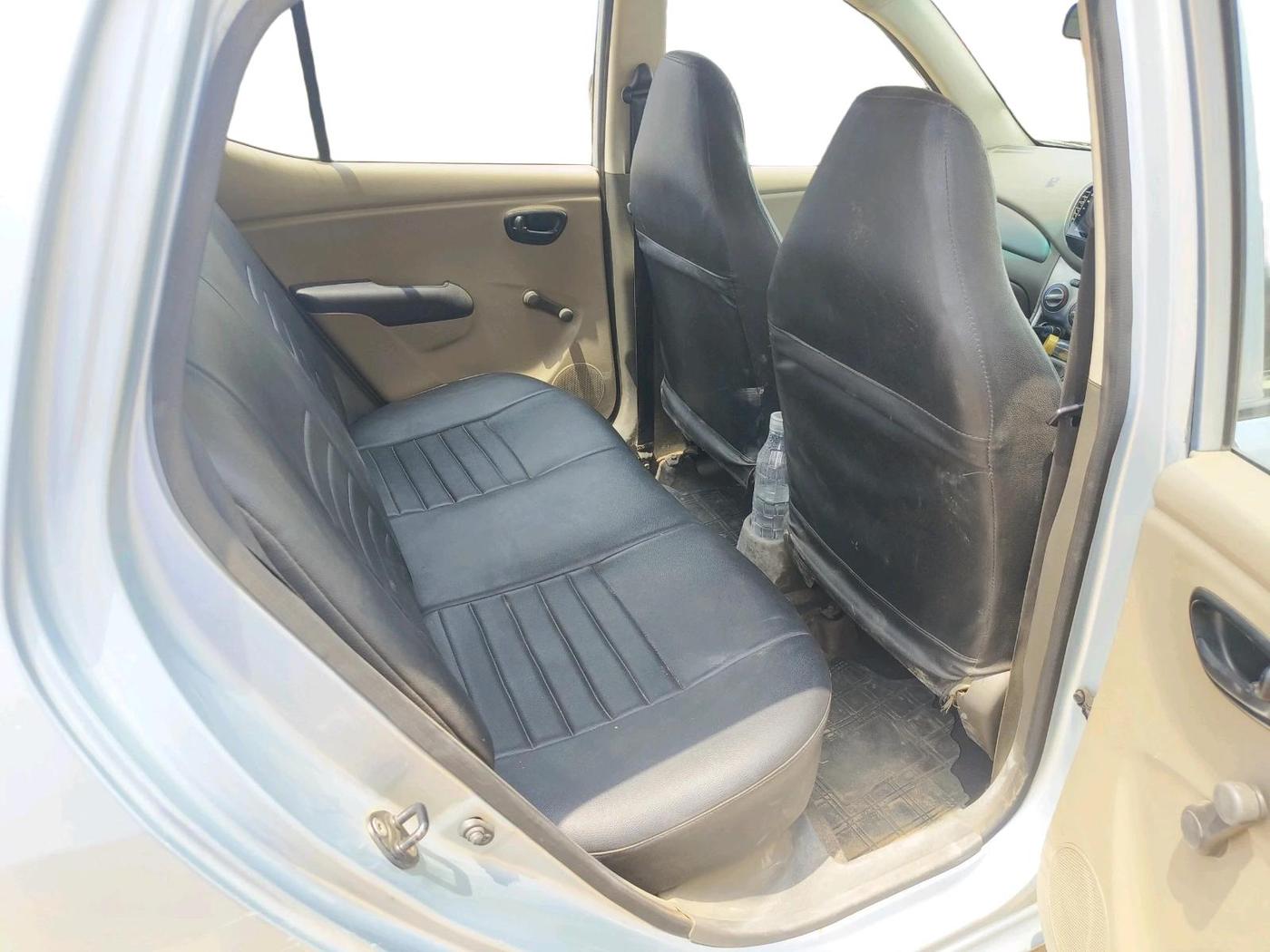 2012 Hyundai i10 ERA 1.1, Petrol, Manual, 60,122 km, interior