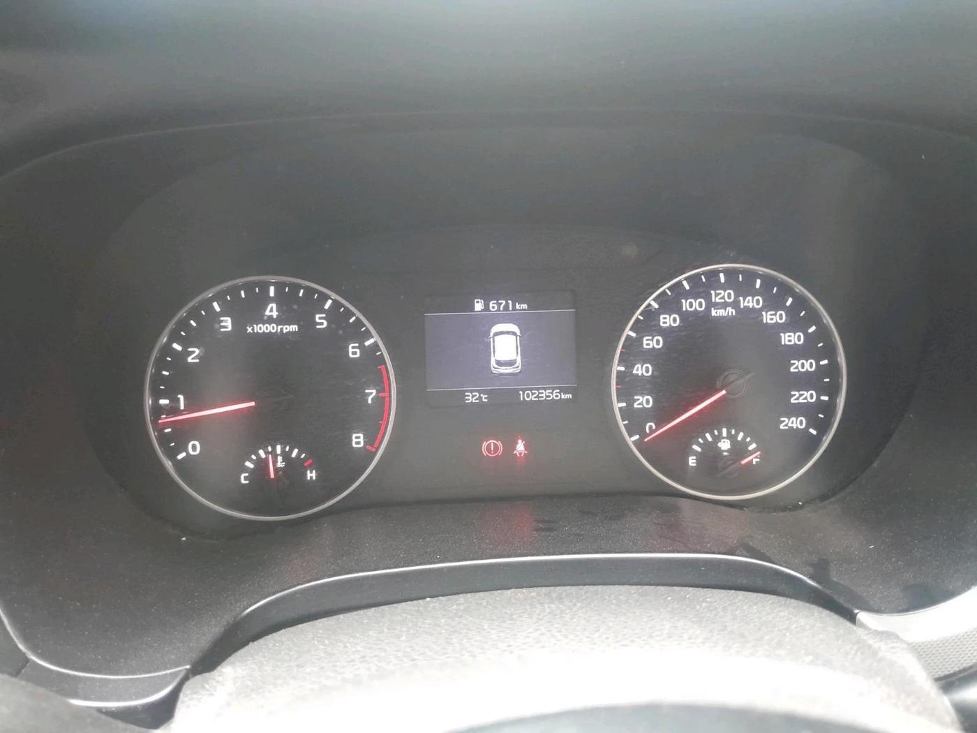 2021 KIA SELTOS HTE 1.5 PETROL, Petrol, Manual, 1,02,356 km, interior