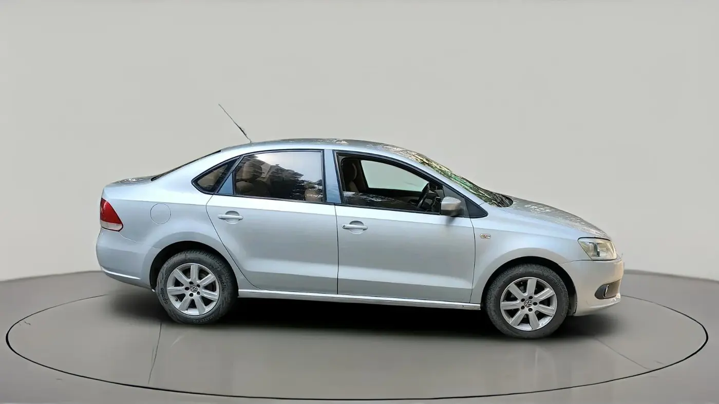 2011 Volkswagen Vento HIGHLINE 1.6 MPI, Petrol, Manual, 1,29,682 km, exterior