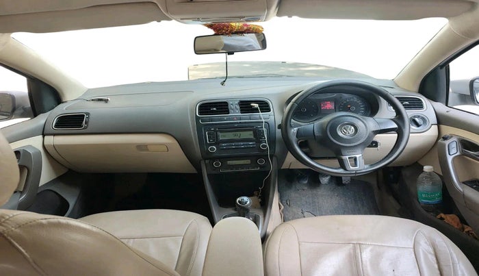 2011 Volkswagen Vento HIGHLINE 1.6 MPI, Petrol, Manual, 1,29,682 km, interior