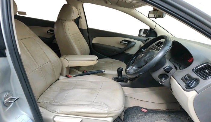 2011 Volkswagen Vento HIGHLINE 1.6 MPI, Petrol, Manual, 1,29,682 km, interior