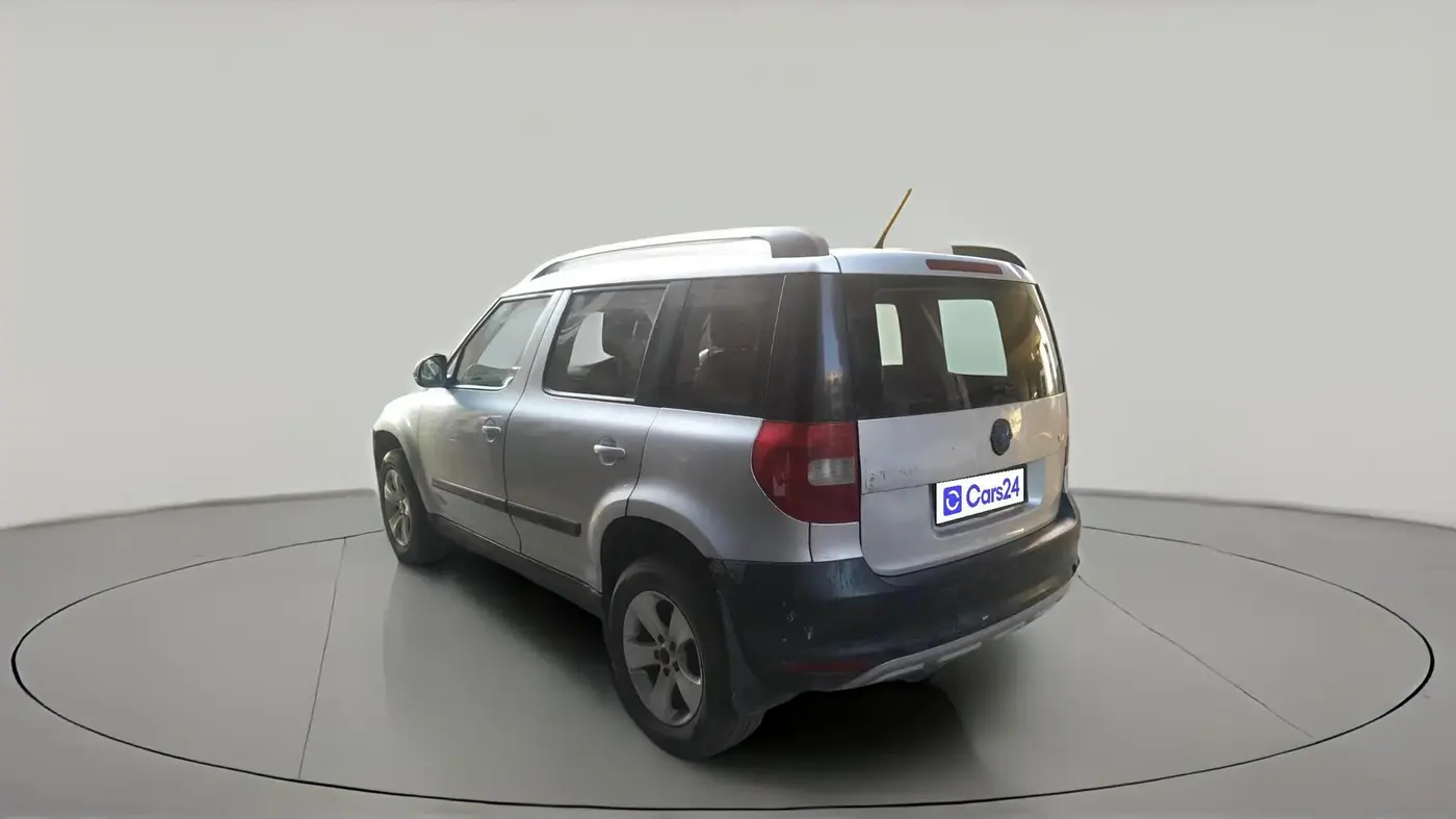 2011 Skoda Yeti AMBITION 2.0 TDI CR 4X2, Diesel, Manual, 1,00,000 km, exterior