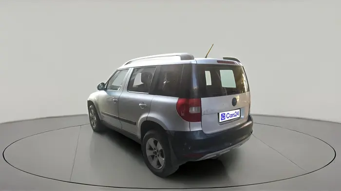 2011 Skoda Yeti AMBITION 2.0 TDI CR 4X2, Diesel, Manual, 1,00,000 km, exterior