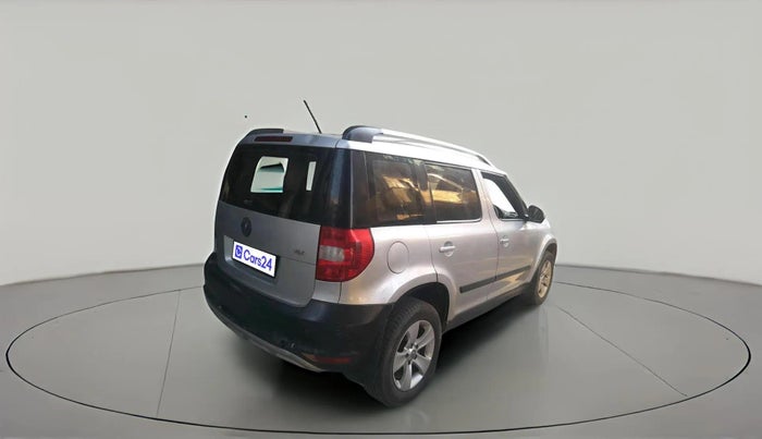 2011 Skoda Yeti AMBITION 2.0 TDI CR 4X2, Diesel, Manual, 1,00,000 km, exterior