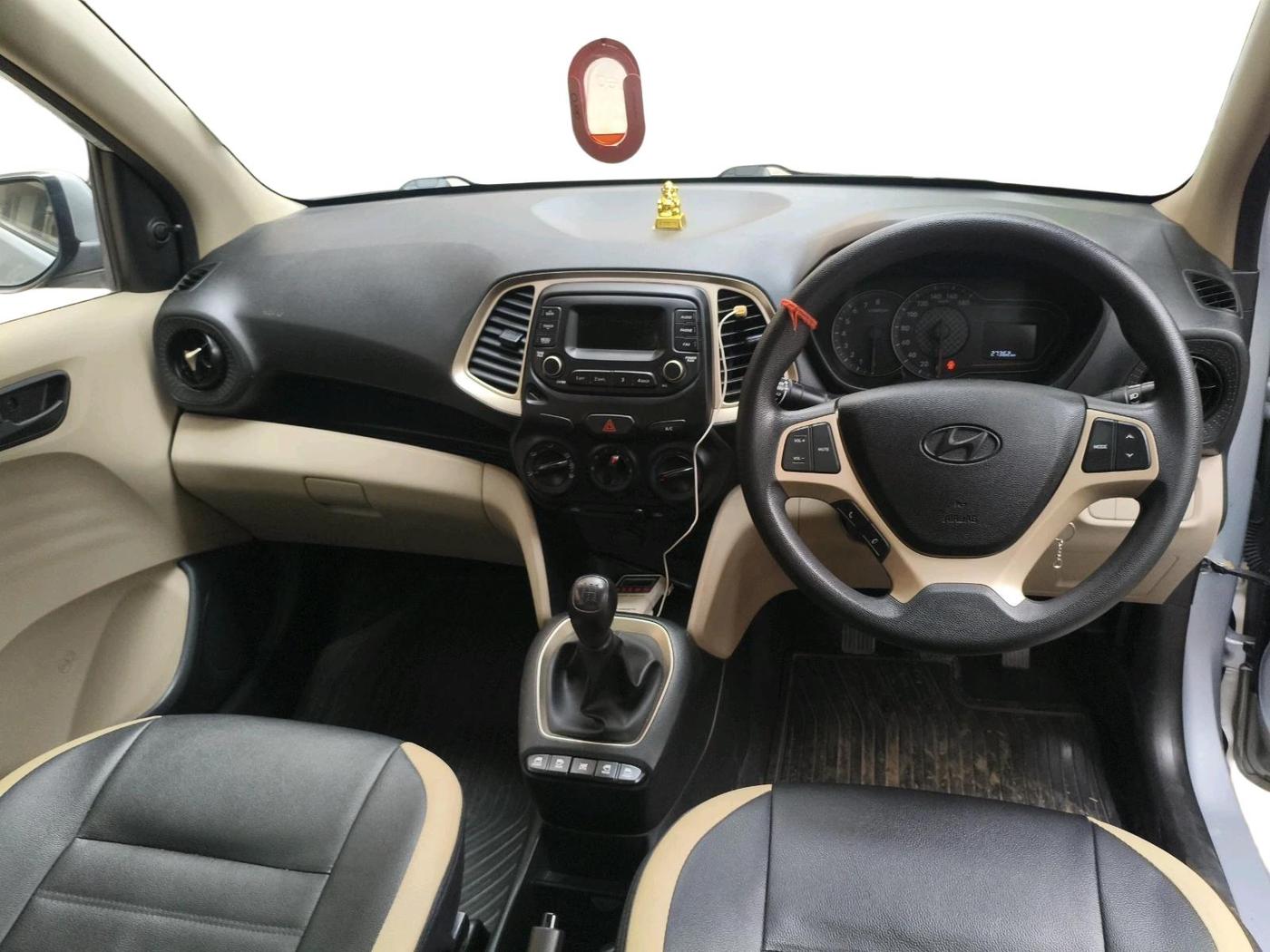 2022 Hyundai NEW SANTRO MAGNA, Petrol, Manual, 27,362 km, interior