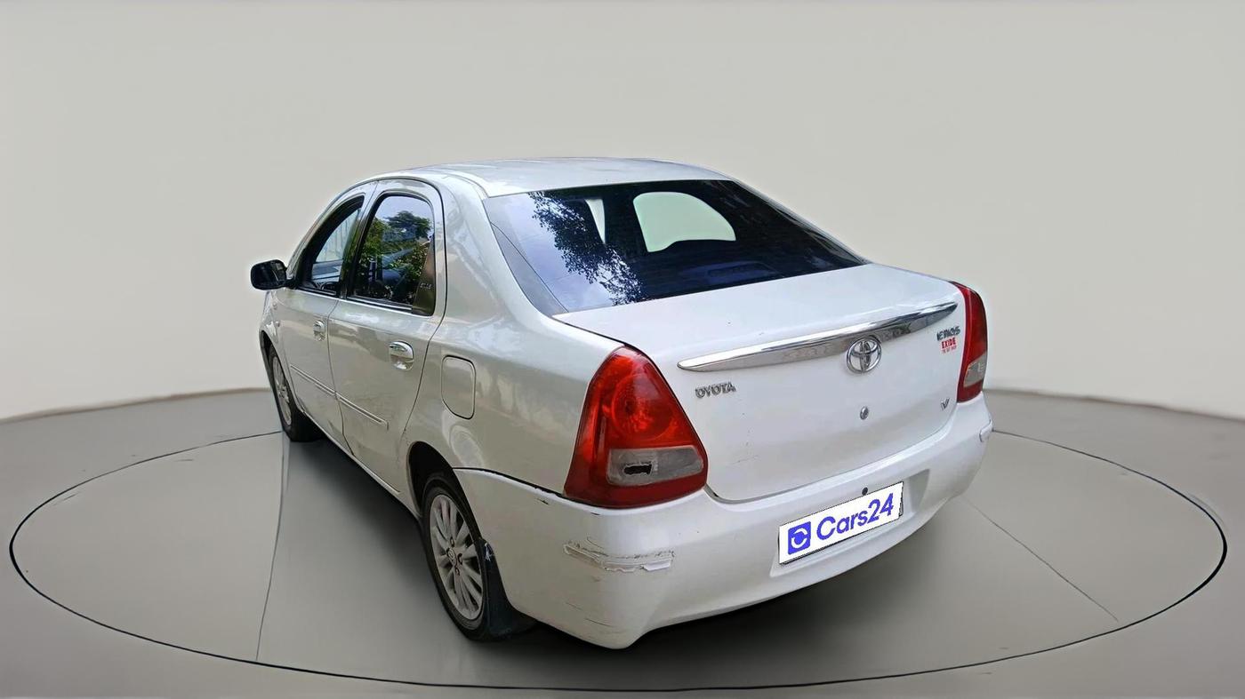 2011 Toyota Etios V, Petrol, Manual, 1,32,533 km, exterior