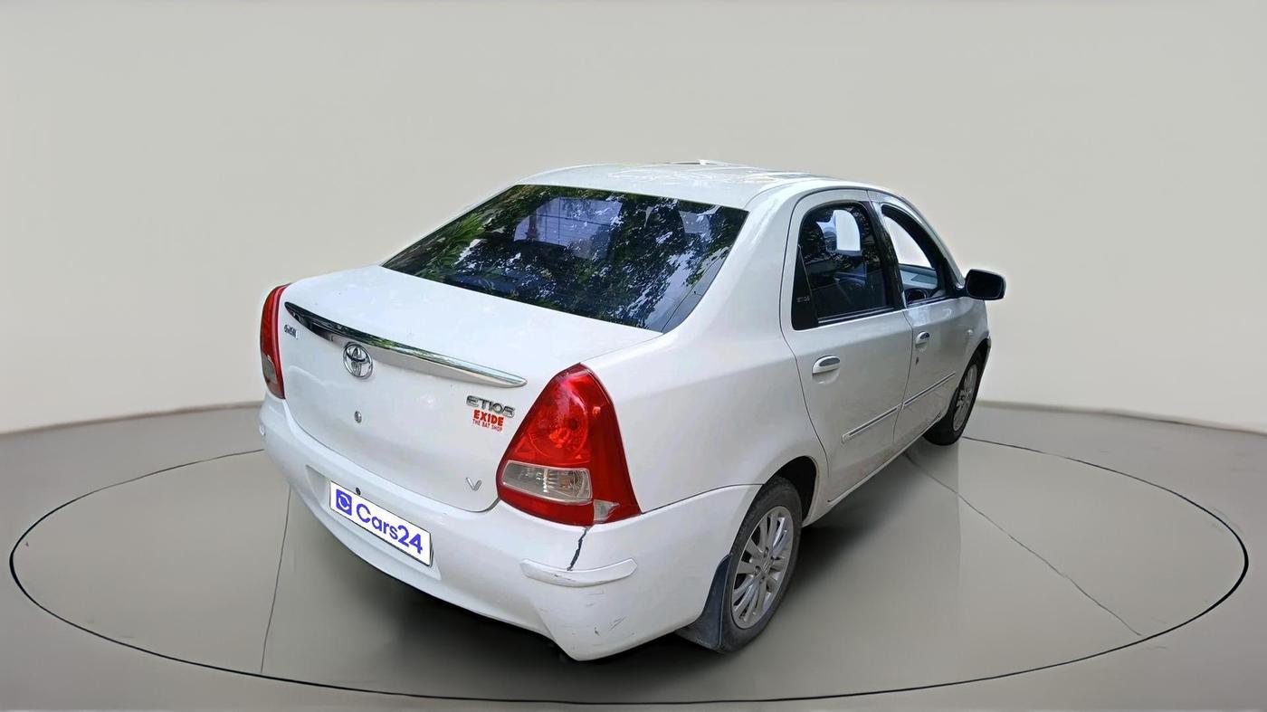 2011 Toyota Etios V, Petrol, Manual, 1,32,533 km, exterior