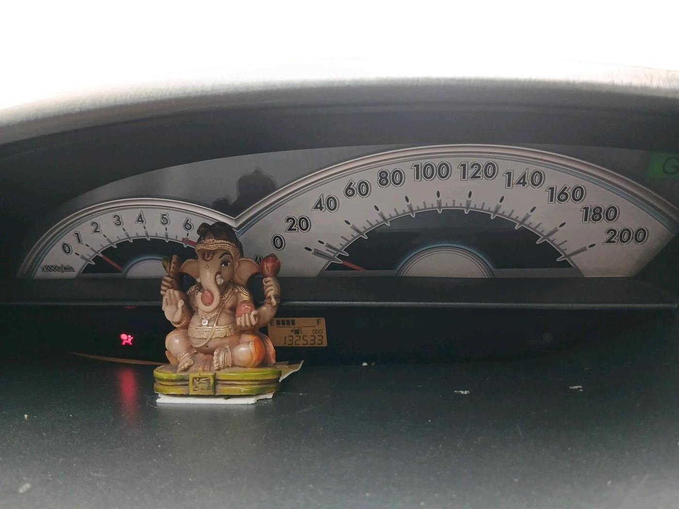 2011 Toyota Etios V, Petrol, Manual, 1,32,533 km, interior