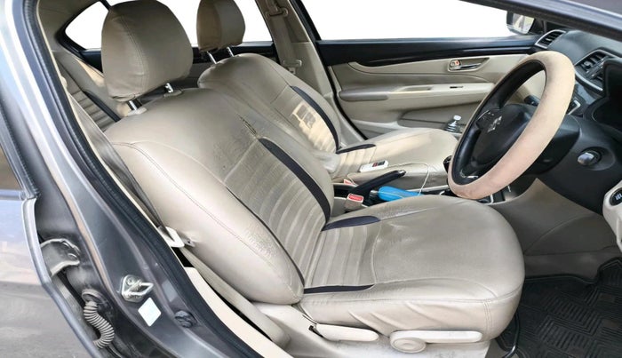 2016 Maruti Ciaz ZXI, Petrol, Manual, 2,03,031 km, interior