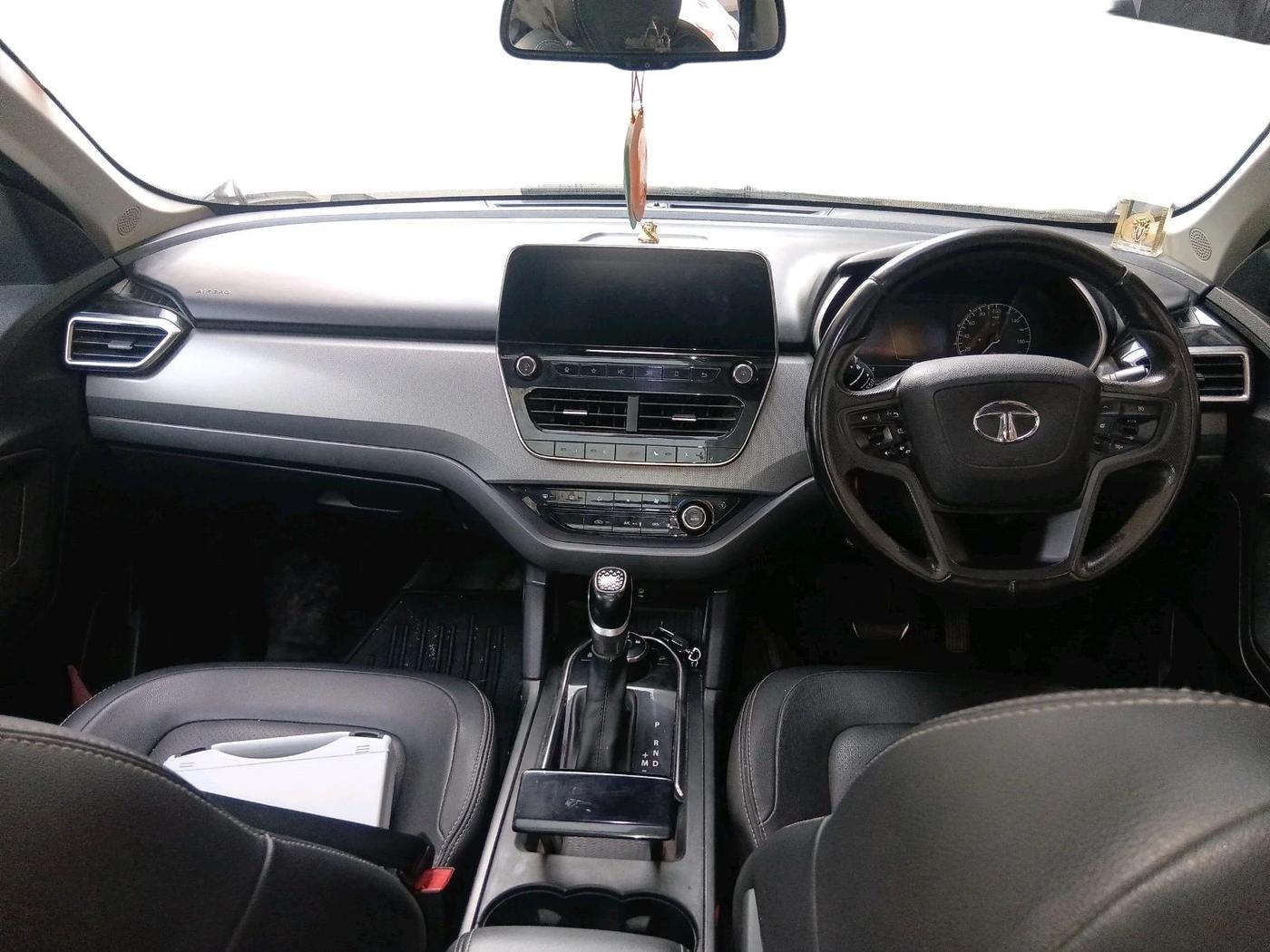 2020 Tata Harrier XZA PLUS 2.0L, Diesel, Automatic, 1,21,401 km, interior