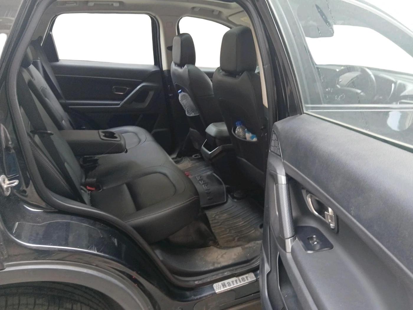 2020 Tata Harrier XZA PLUS 2.0L, Diesel, Automatic, 1,21,401 km, interior